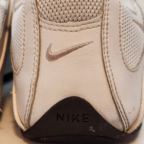 Nike Women's Size 6 Musique White Pink Training Cheer/Dance Sneaker 313768-101 - Picture 6 of 9